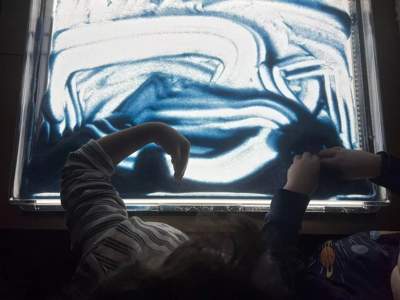 Aula fosca, experimentació, expressivitat...