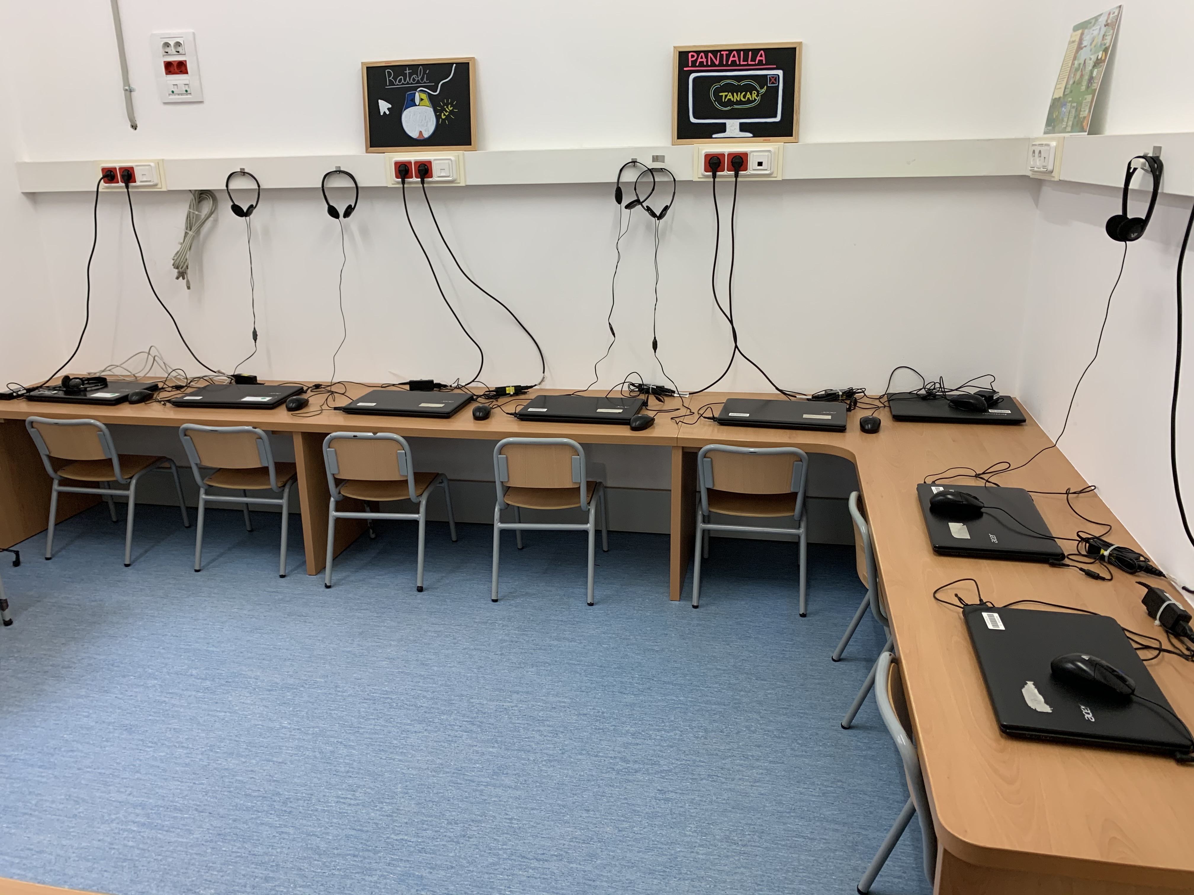 Aula informàtica infantil imatge 2