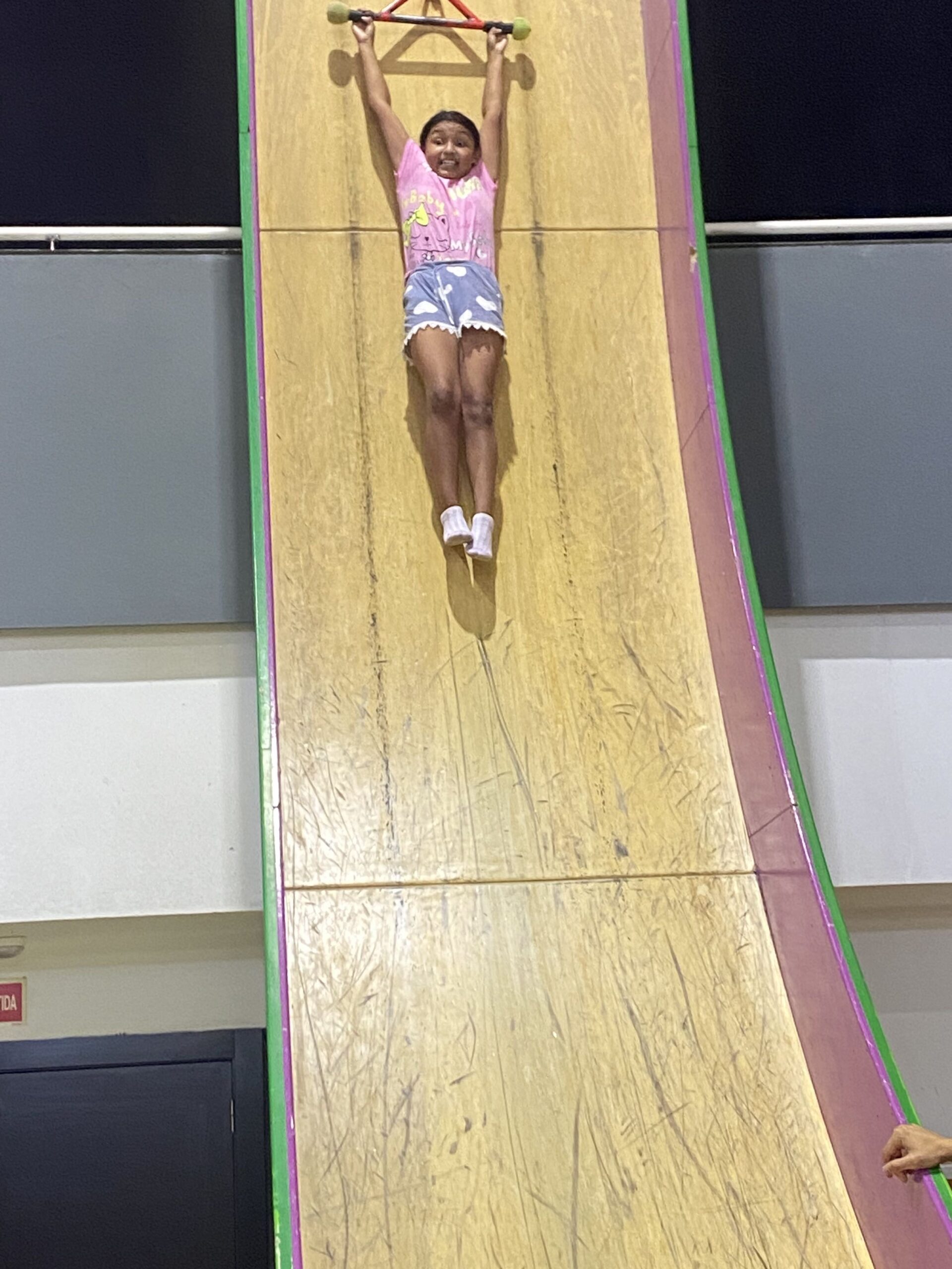 B850F9EE-3298-448A-9371-EA03EF76A3BA