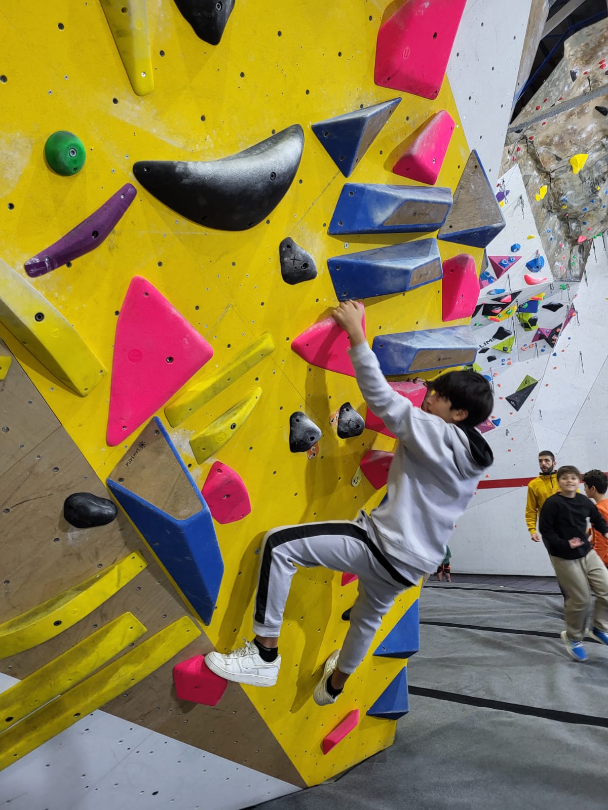 WhatsApp Image 2024-03-04 at 15.25.54-2