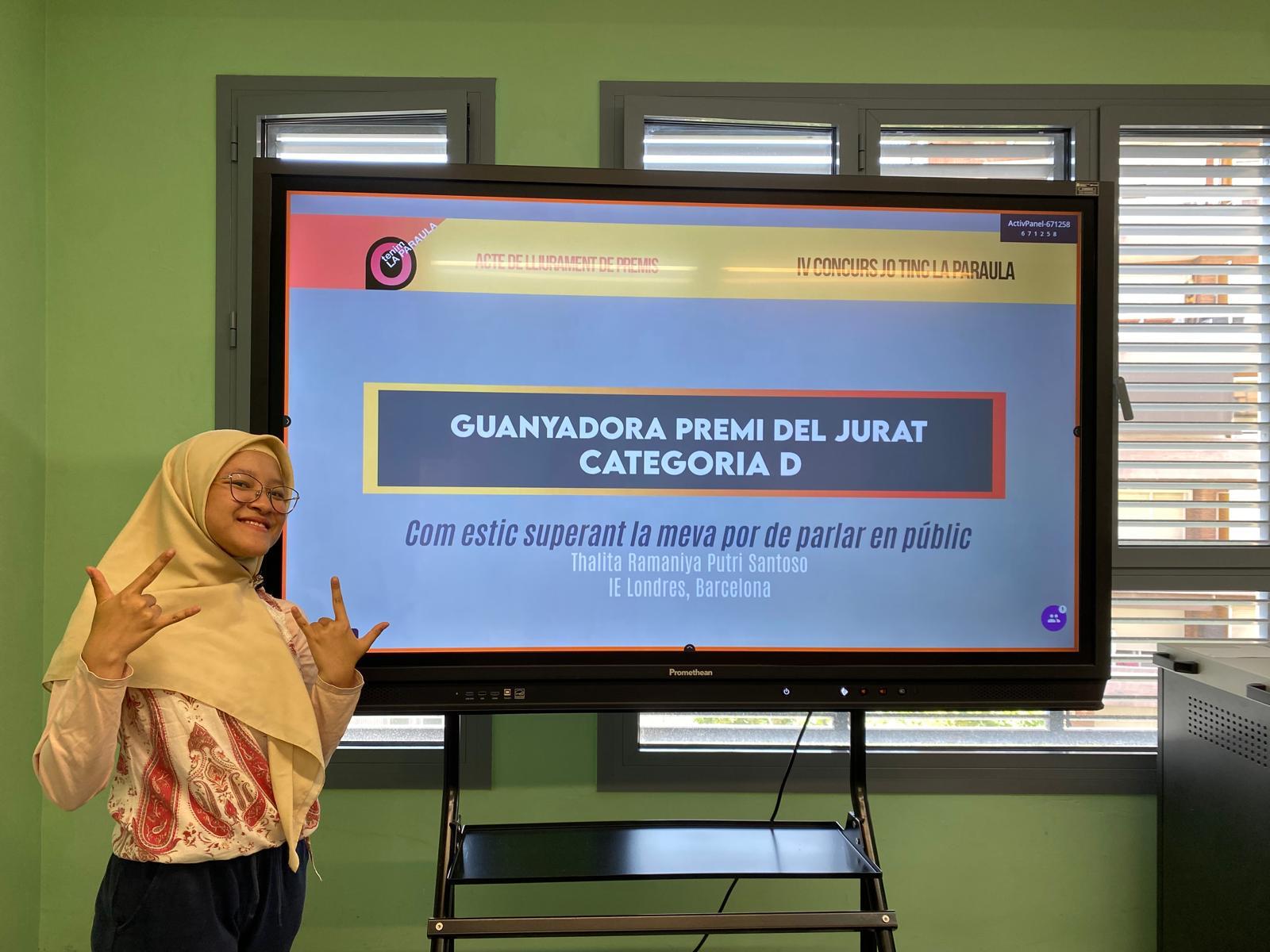 Thalita a classe veient acte en directe