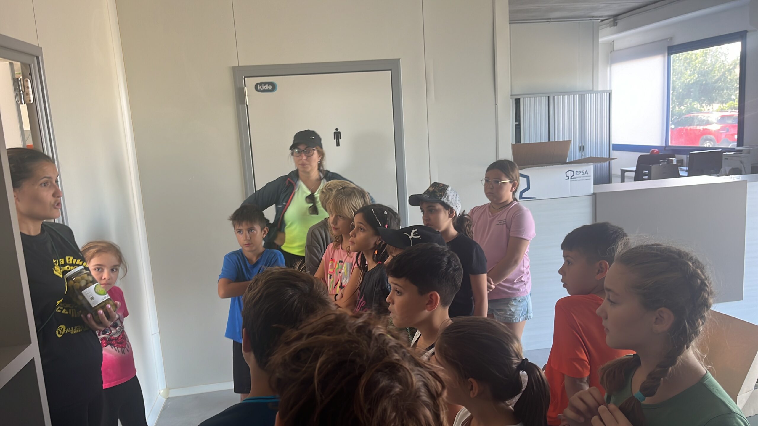 DD40C02A-0206-4143-B686-20EF9E8456F2