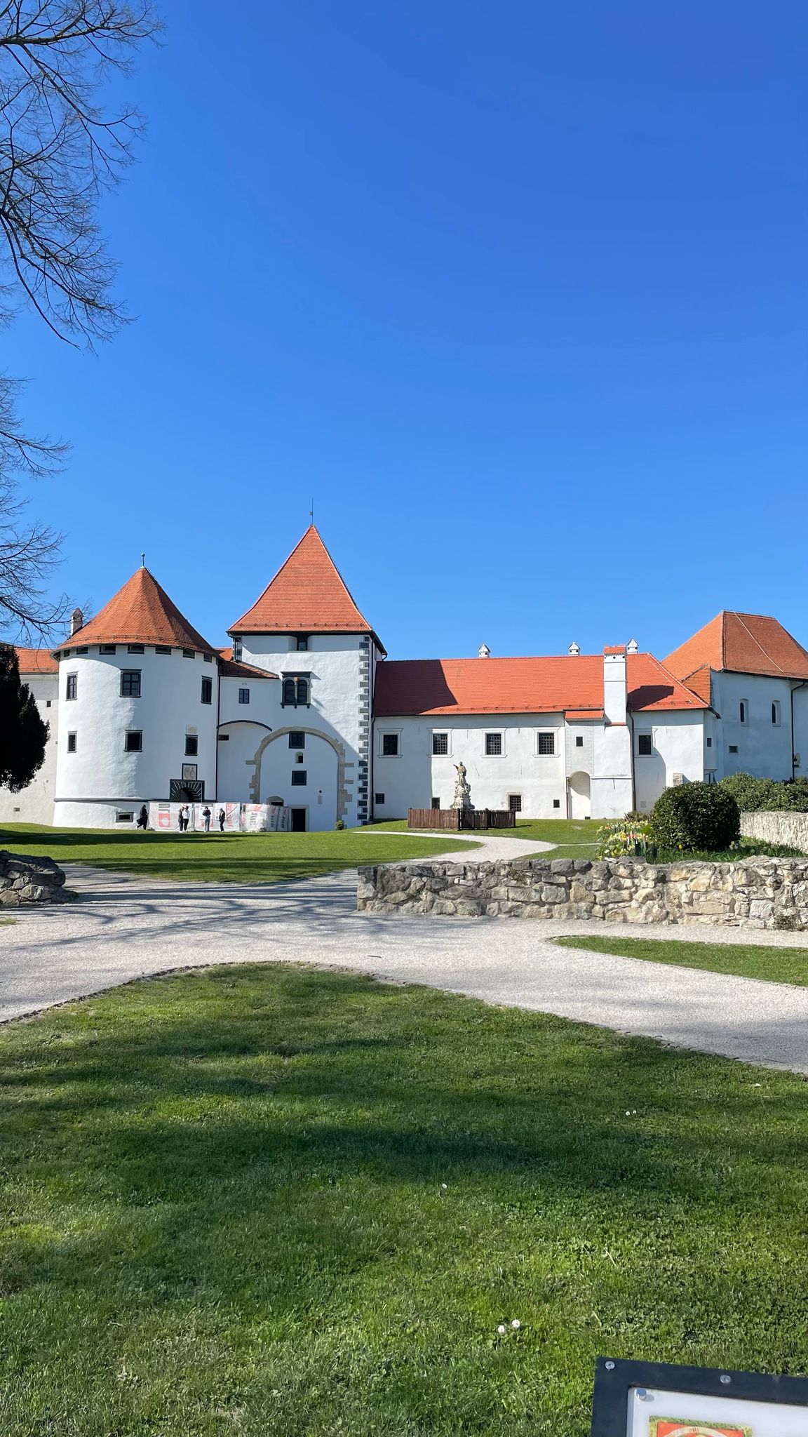 f11bf1cb-7216-4f60-9957-1fcfd28fd932