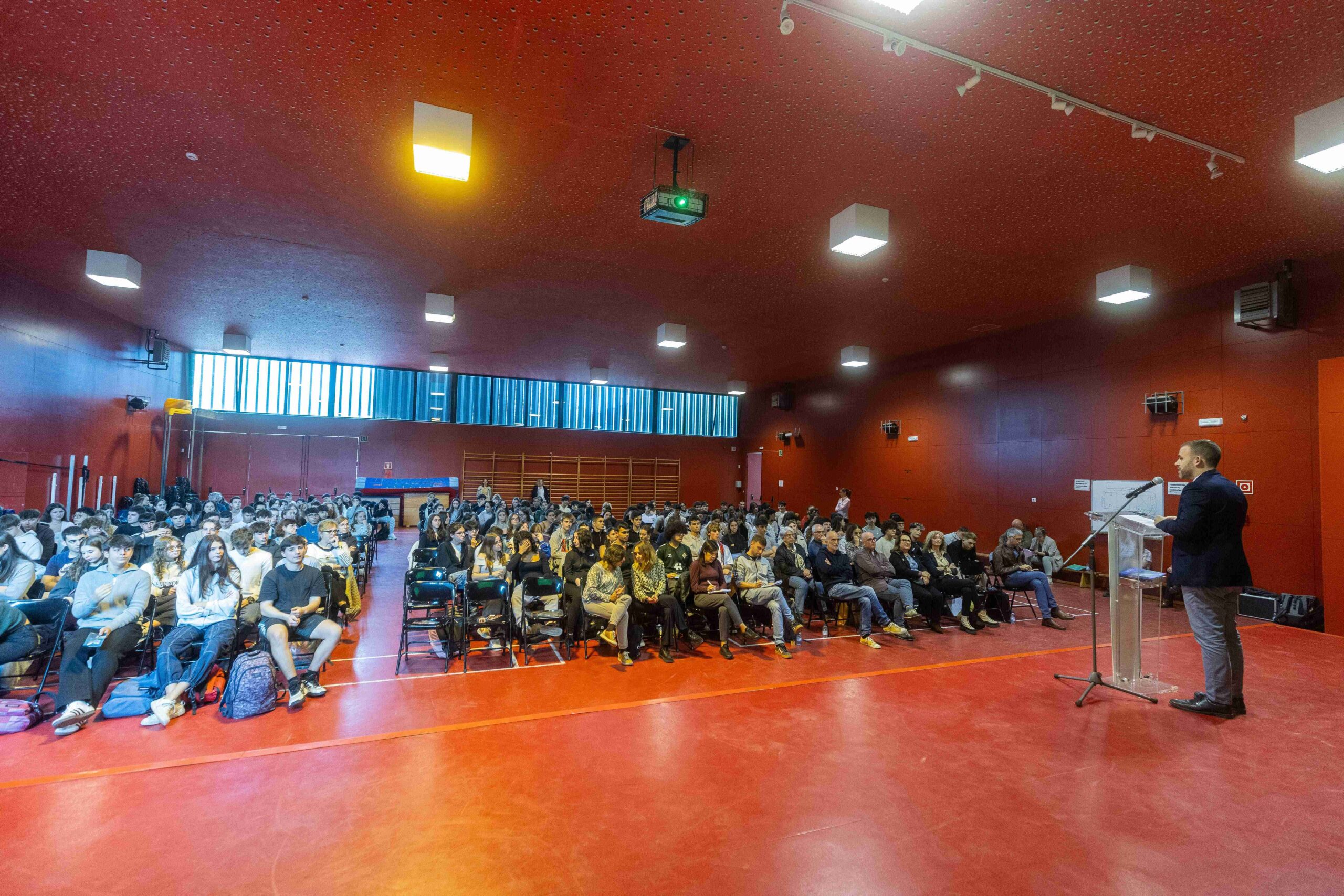 np_2X3A2289-compressed