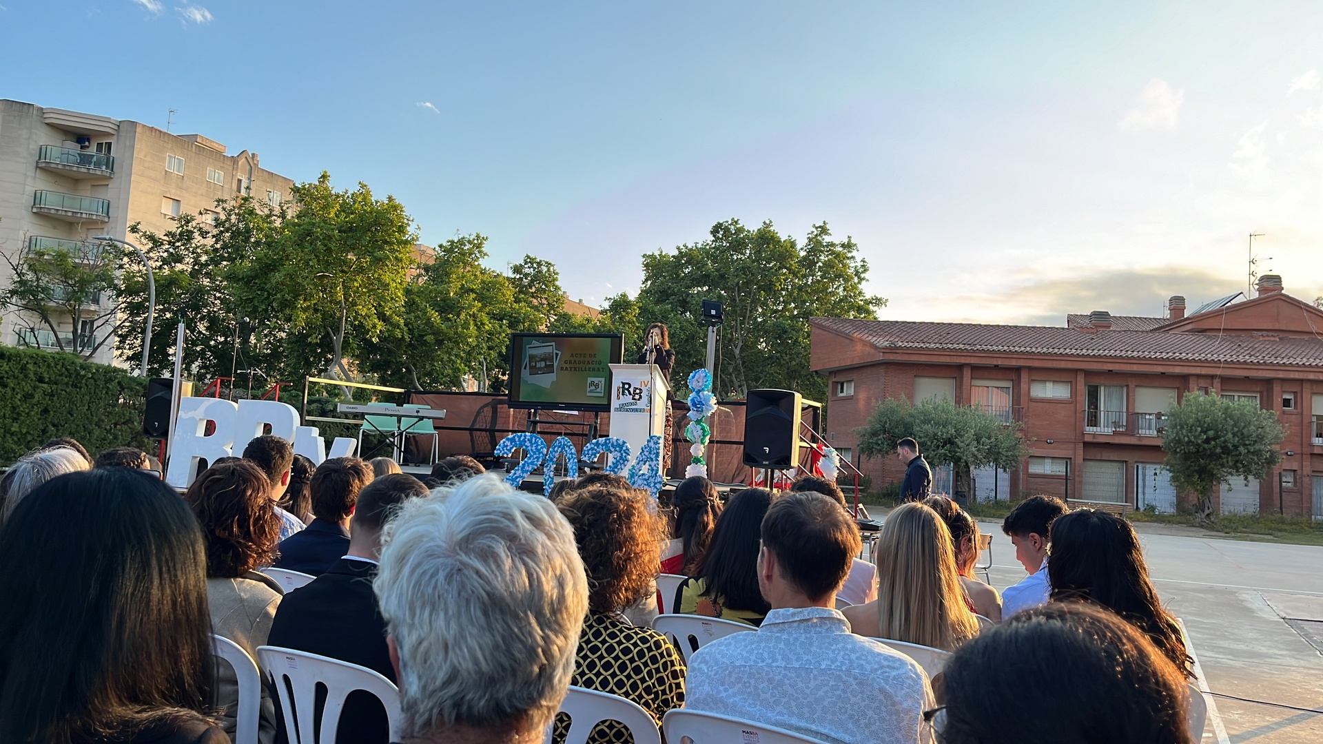 F863BB5E-D2DA-406F-BA6B-2242D2280975