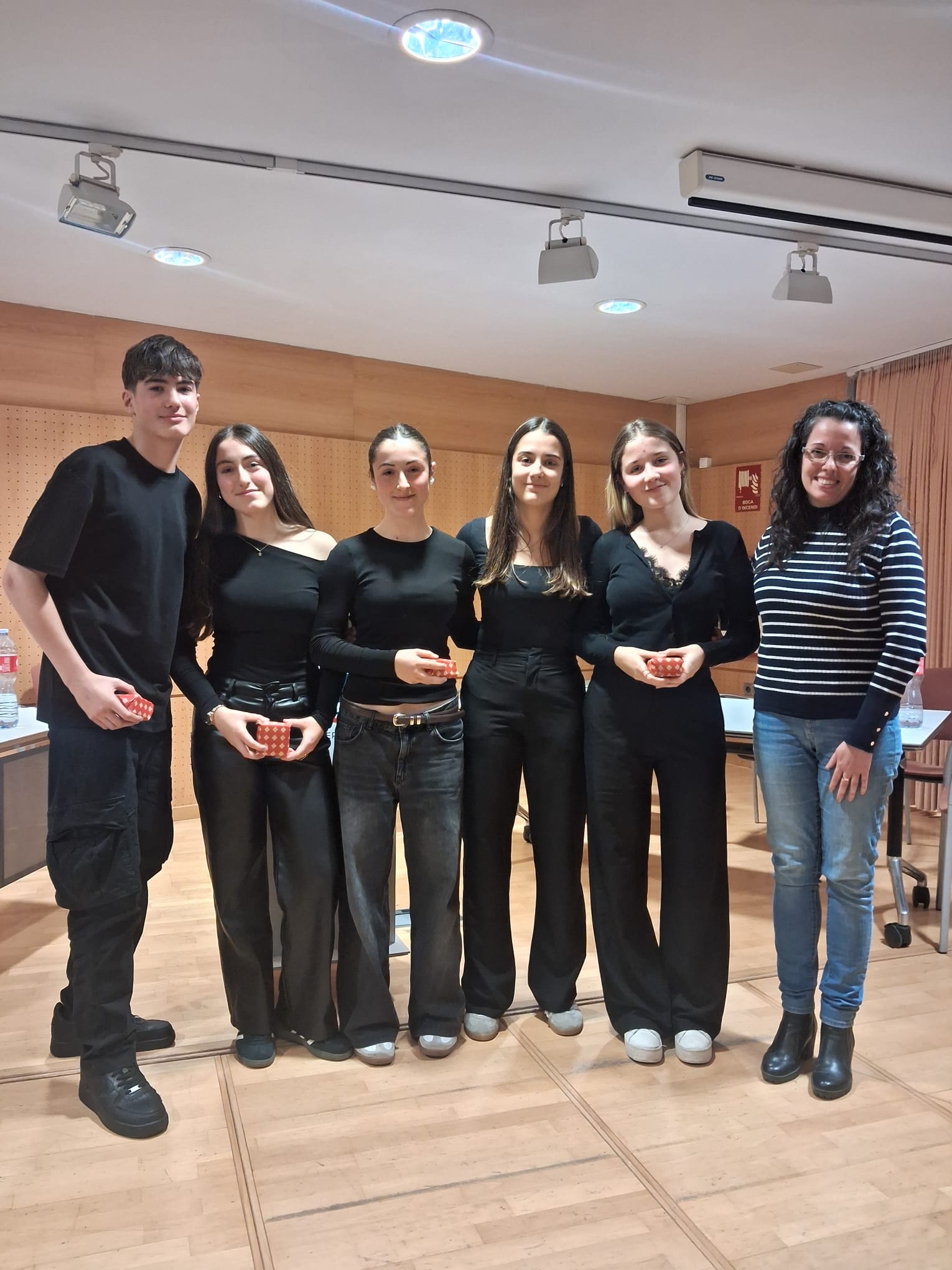 WhatsApp Image 2025-12-15 at 16.20.44 (1)