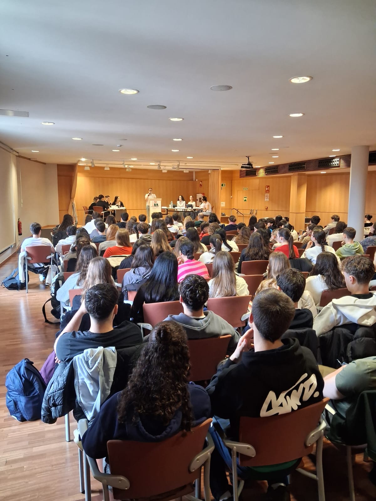 WhatsApp Image 2025-12-15 at 16.20.45 (31)