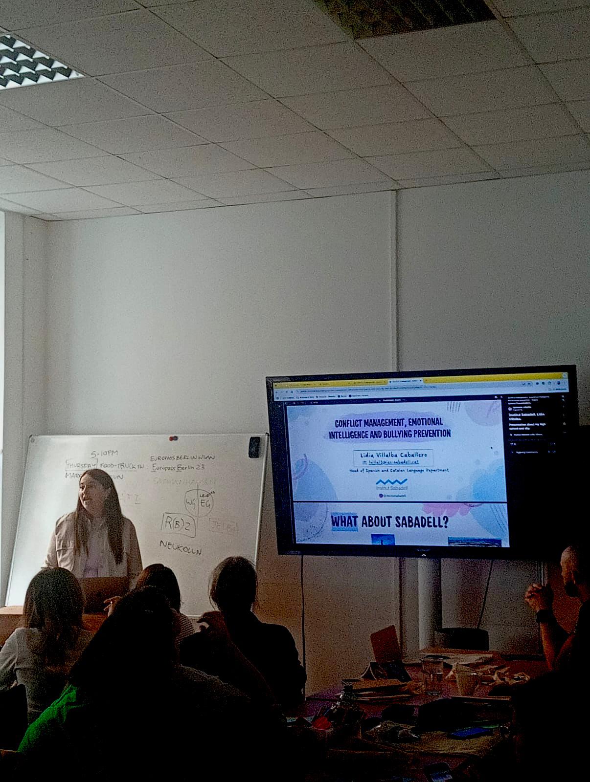 Presentació de l'Institut Sabadell al curs "Conflict Management, Emotional Intelligence and Bullying Prevention" a Berlín