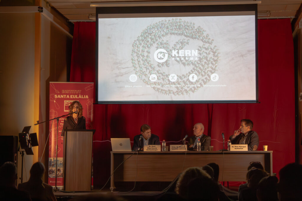 Montserrat Capdevila (Departament d'Educació)
Fotografies realitzades per l'alumnat de CFGM Videodisjòquei i so (tarda).