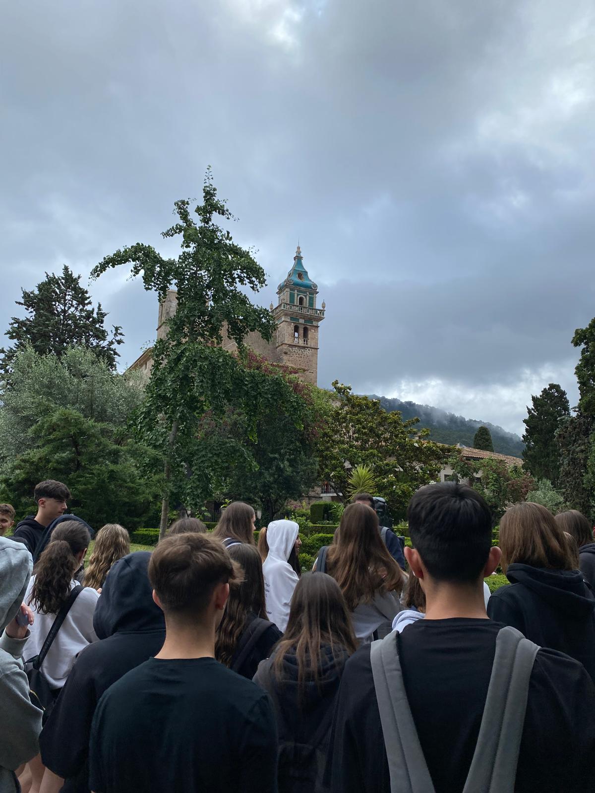 WhatsApp Image 2024-06-12 at 11.37.35 (1)