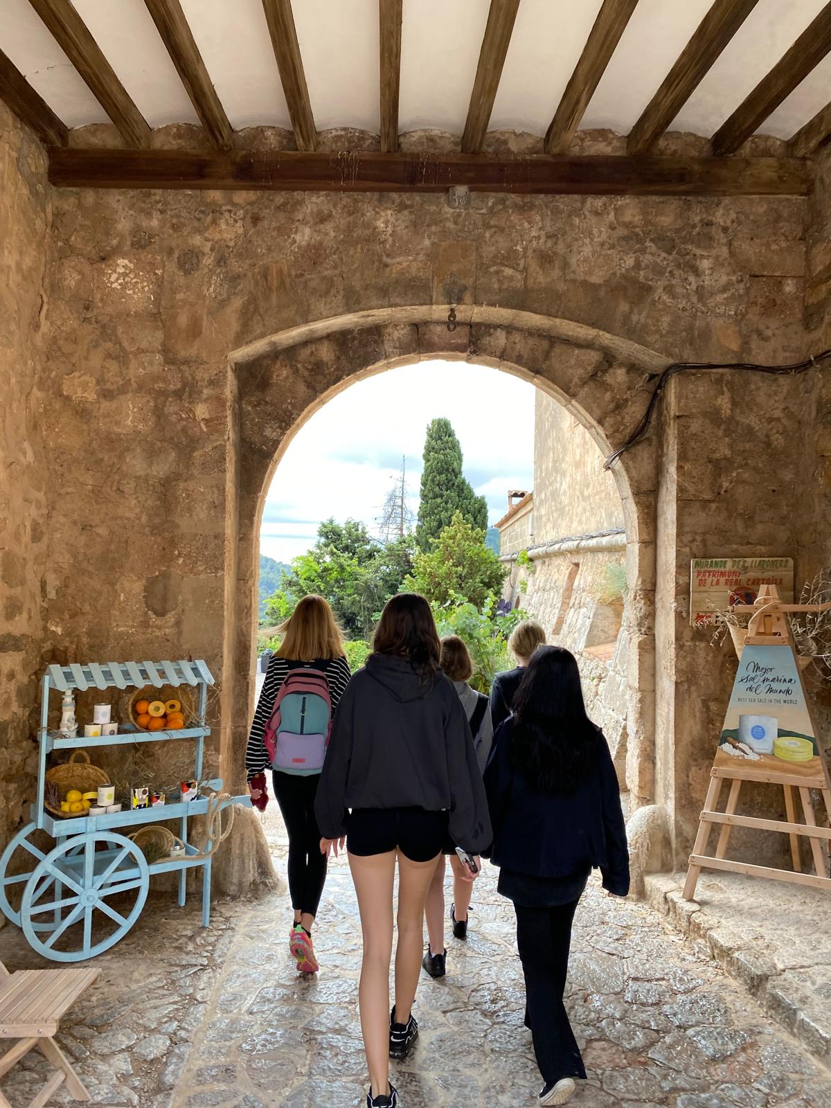 WhatsApp Image 2024-06-12 at 11.37.35 (3)