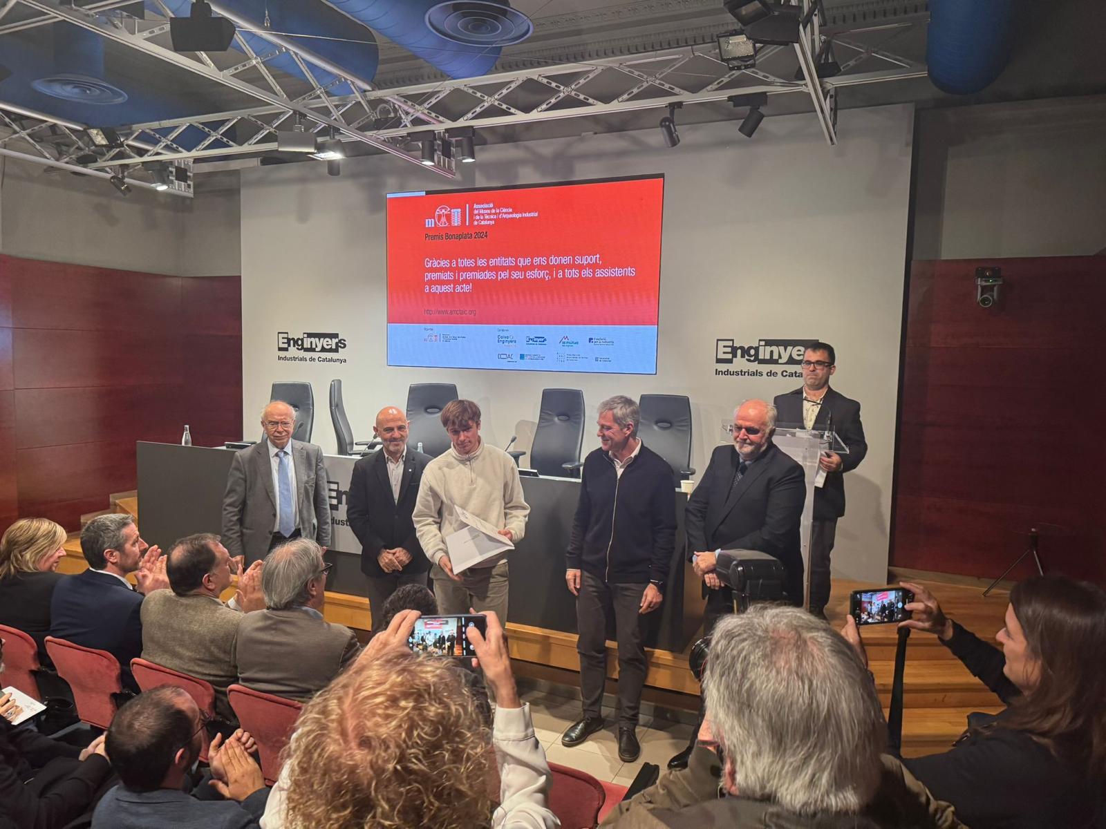 WhatsApp Image 2024-12-04 at 09.21.42