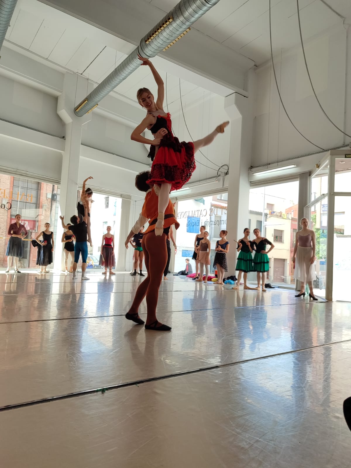 WhatsApp Image 2025-05-14 at 13.39.15 (1)