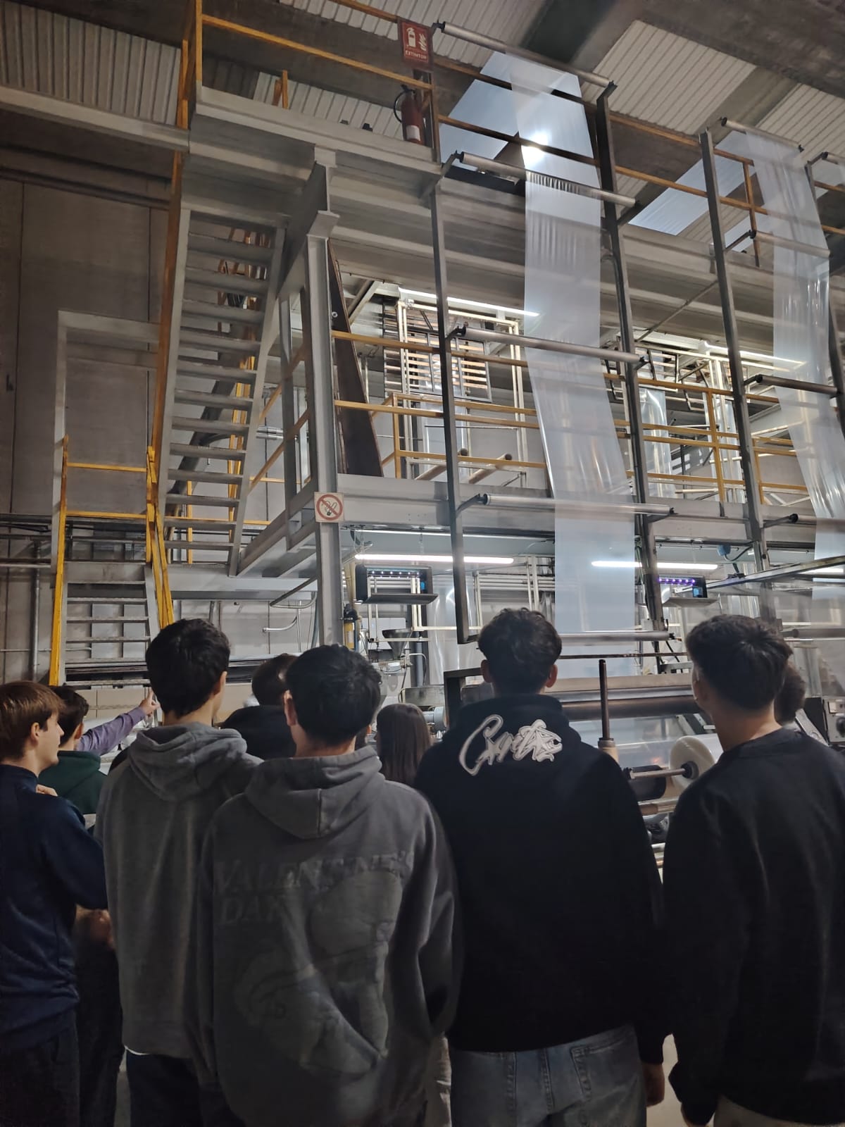 WhatsApp Image 2025-10-27 at 14.22.44 (1)