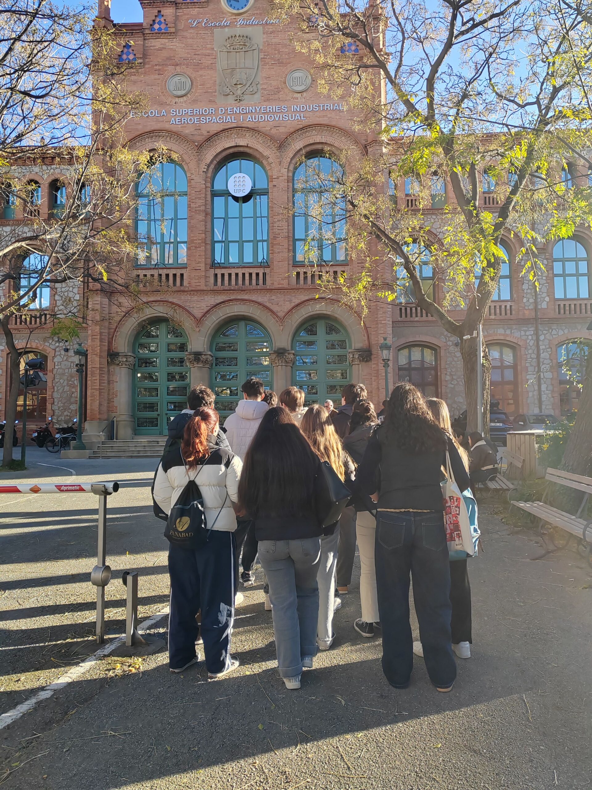 1000104058 - Victoria Gil (profe)-min