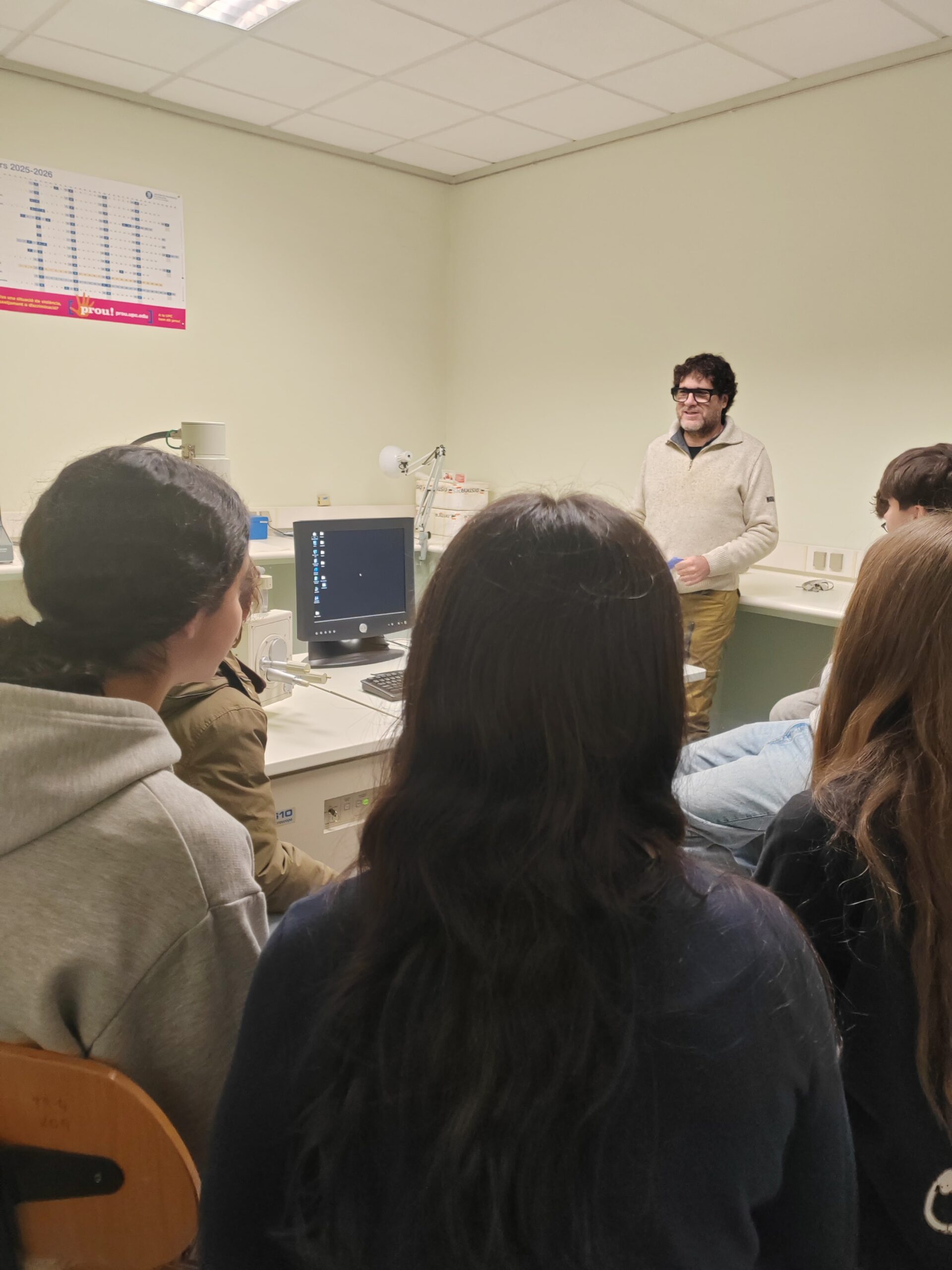 1000104063 - Victoria Gil (profe)-min