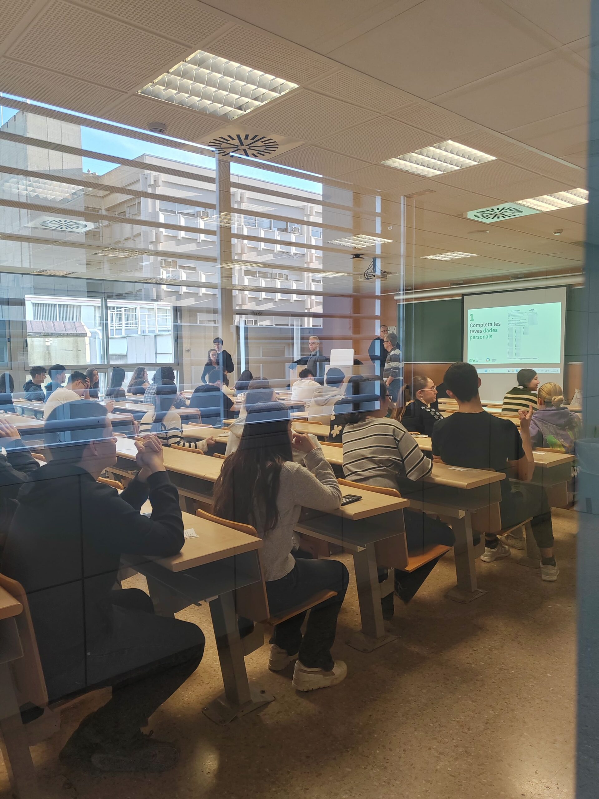 1000111928 - Victoria Gil (profe) (1)