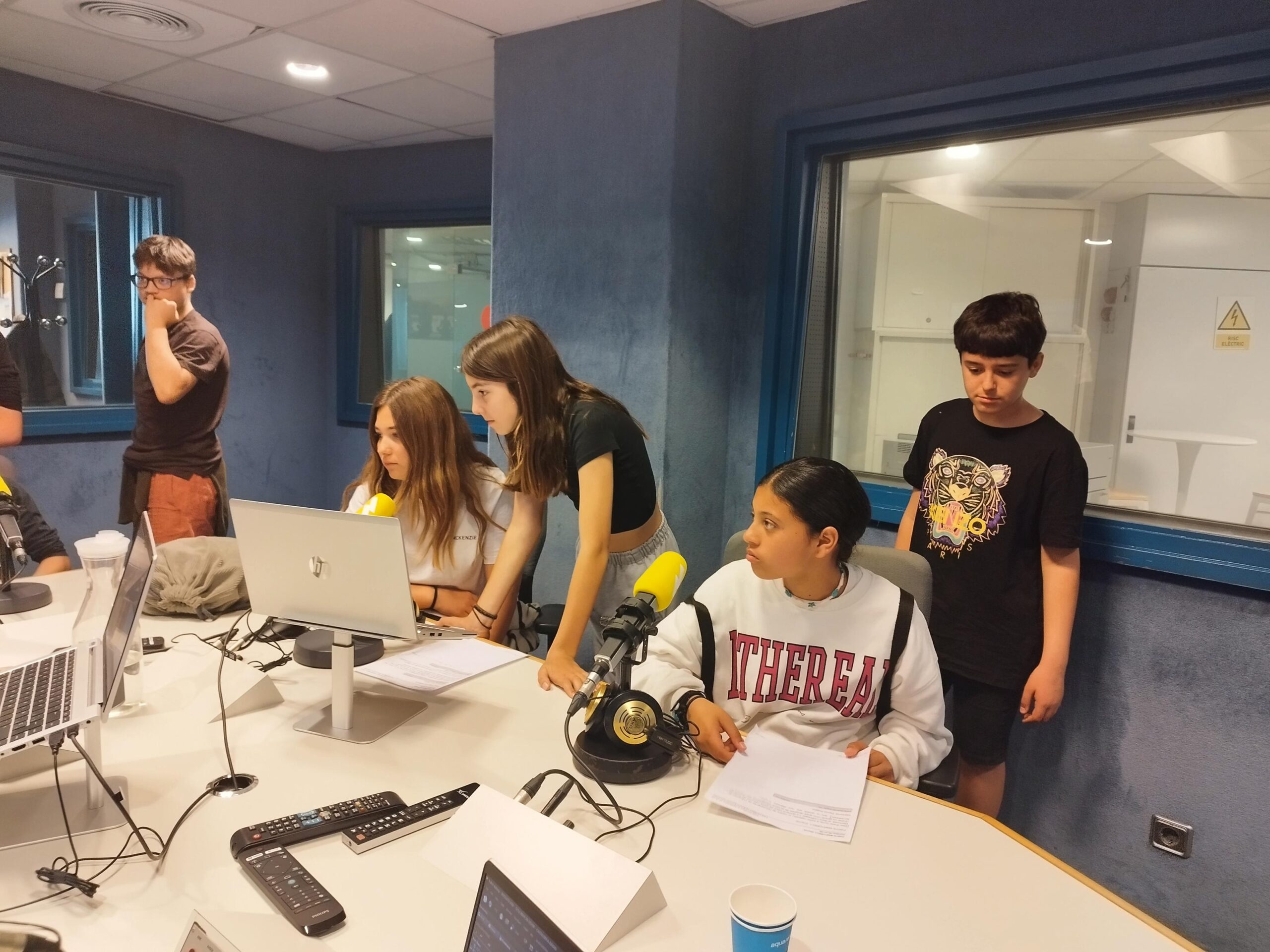 1716539626020-3200x2400