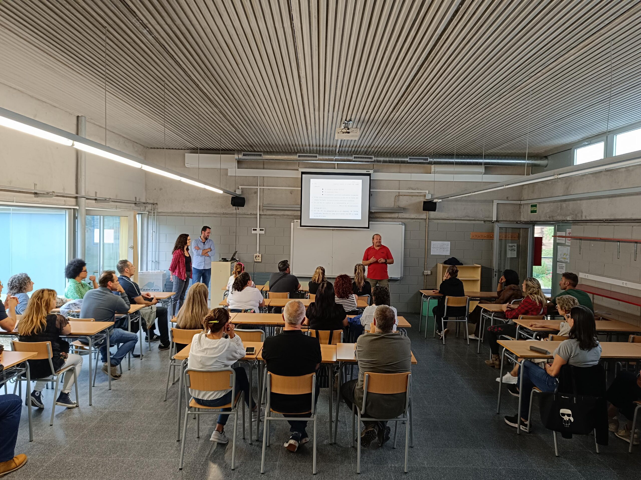 1000048598-3276x2457