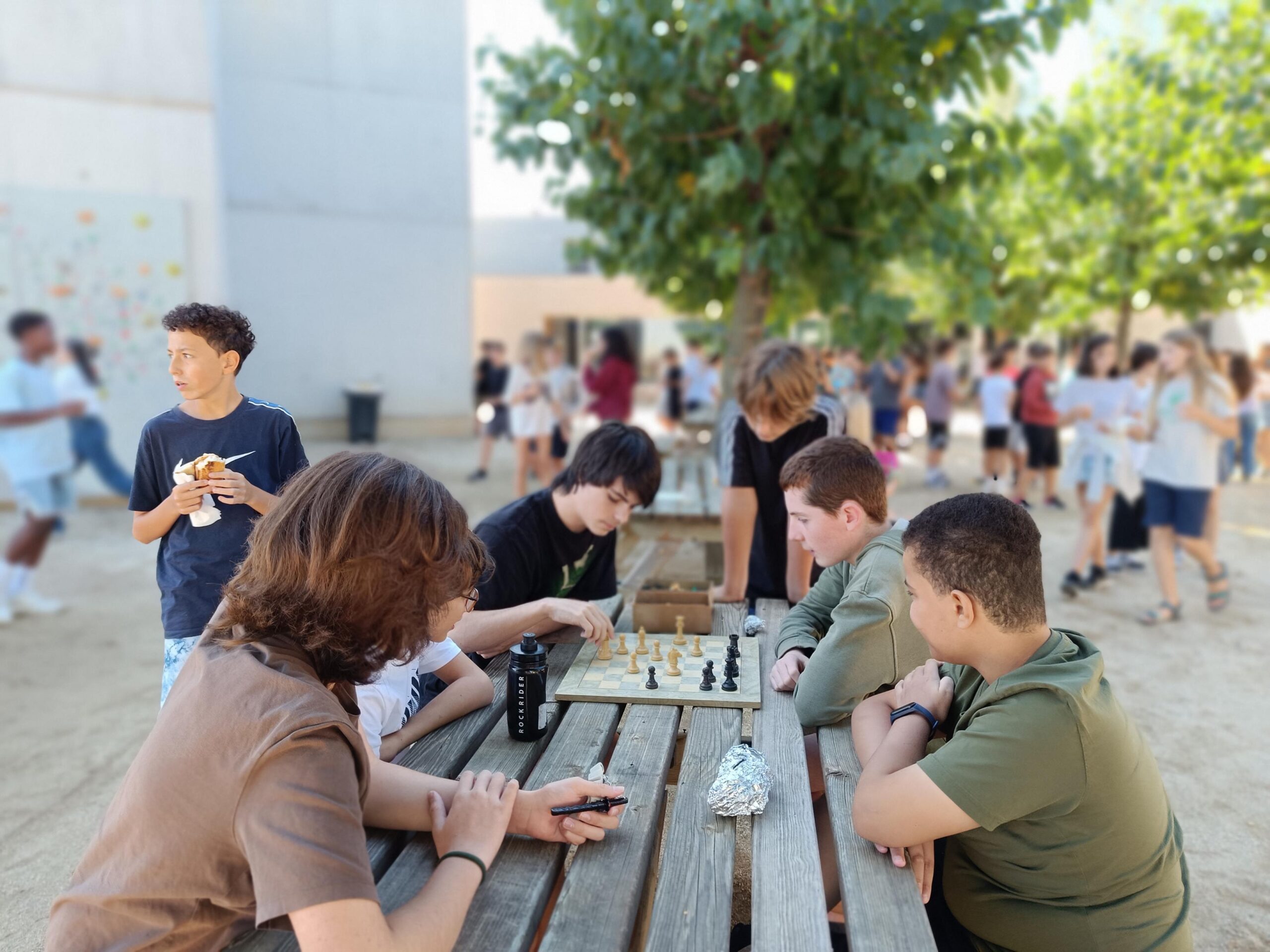 1725878440290-3276x2457