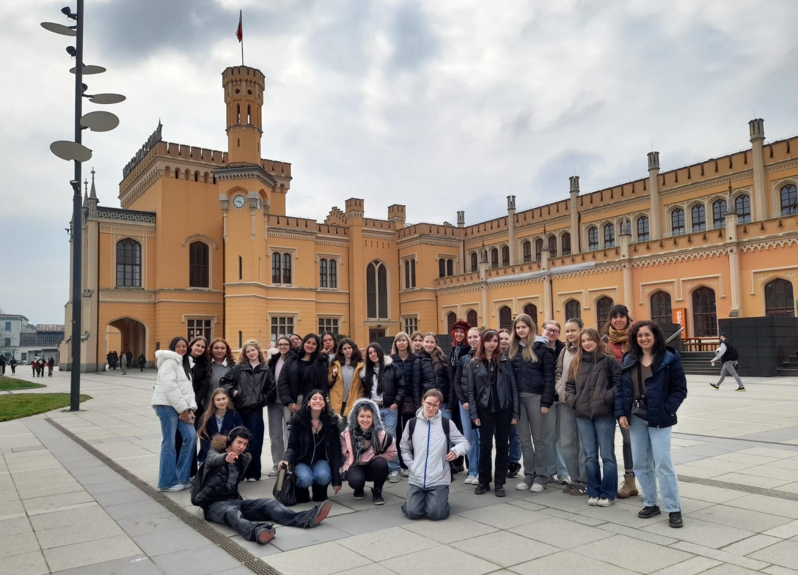 f128fa61-acc4-4344-b899-4e0599437dd6 2