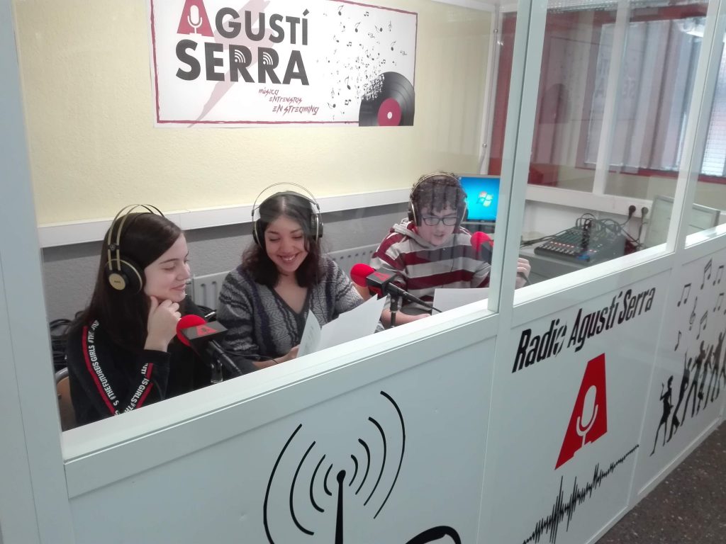 Ràdio AS, ràdio, Agustí Serra i Fontanet, Solidaritat
