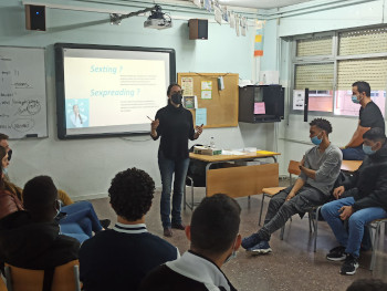 Drogues i pantalles AjSabadell PFI i 1r Activitats comercials_portada