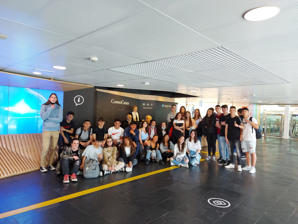 0 portada 1r de Batxillerat Festival 10 a la menos 9 ASF