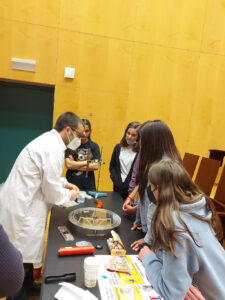 6 1r de Batxillerat Festival 10 a la menos 9