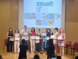 Acte XXI Edició Premi Montserrat Miró. Semifilanistes_Sonia Cabello i andrea Guerrero 1