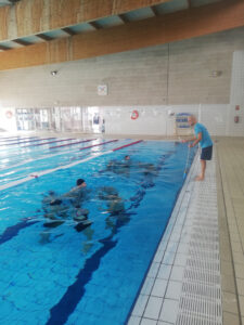Natació artística amb el grup de 1r d'EAS