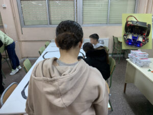 Portes obertes alumnat primària Tecnologia.Visita de l'alumnat de 6è de primària al centre