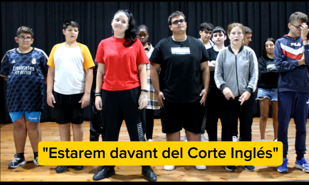 Parada de Castanyada alumnat IFE 2024 Agustí Serra i Fontanet