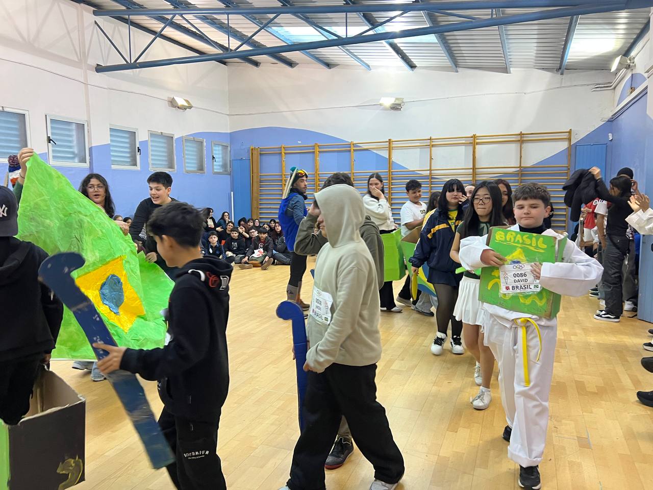 photo_5798708726305852691_y