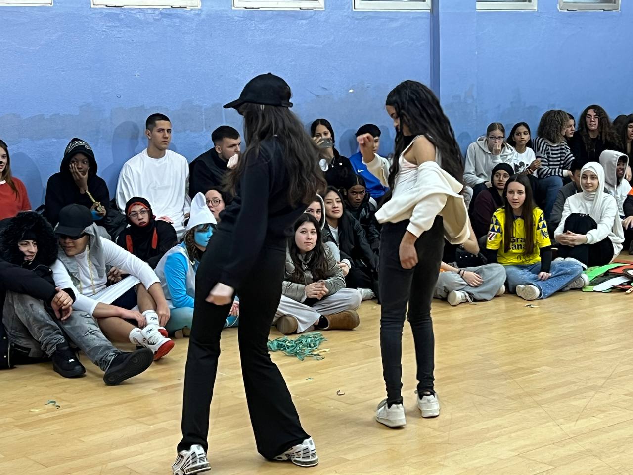 photo_5798708726305852698_y