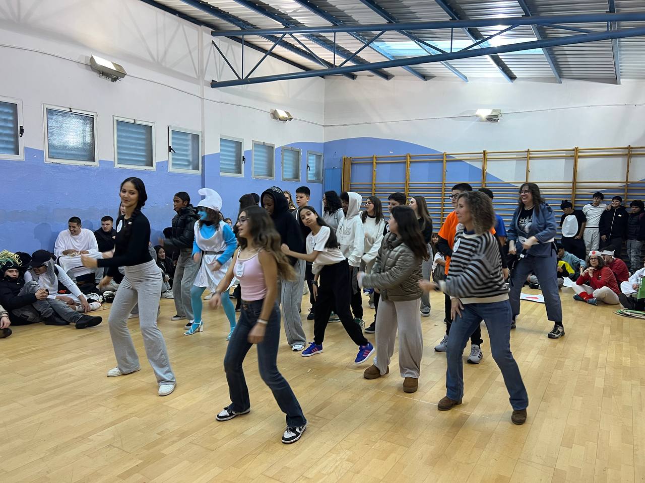 photo_5798708726305852699_y