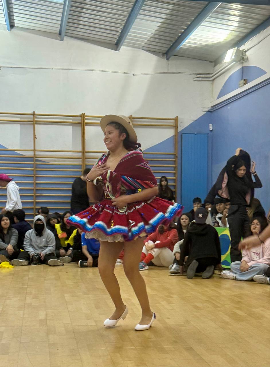 photo_5805436771100200241_y