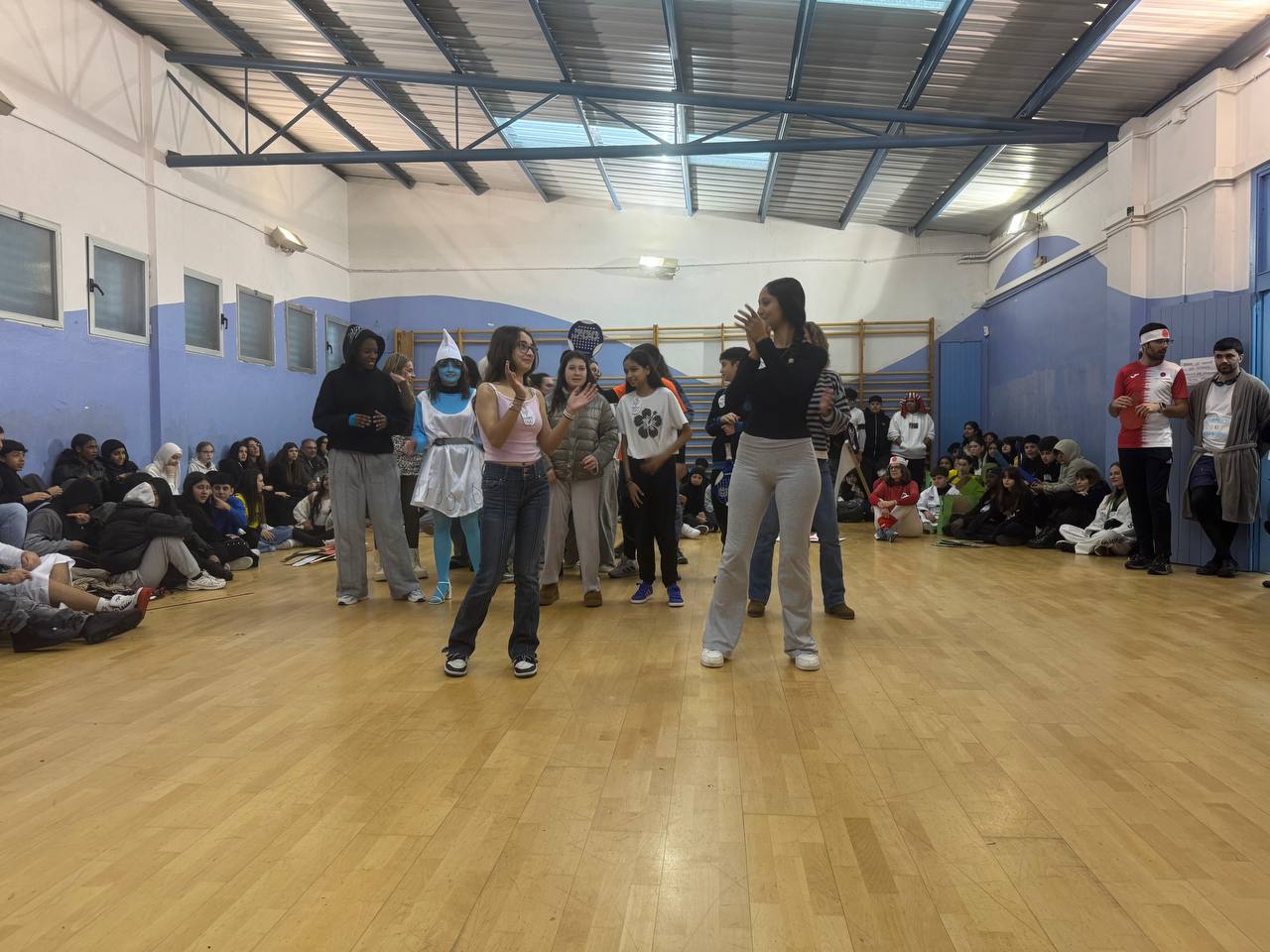 photo_5805436771100200250_y