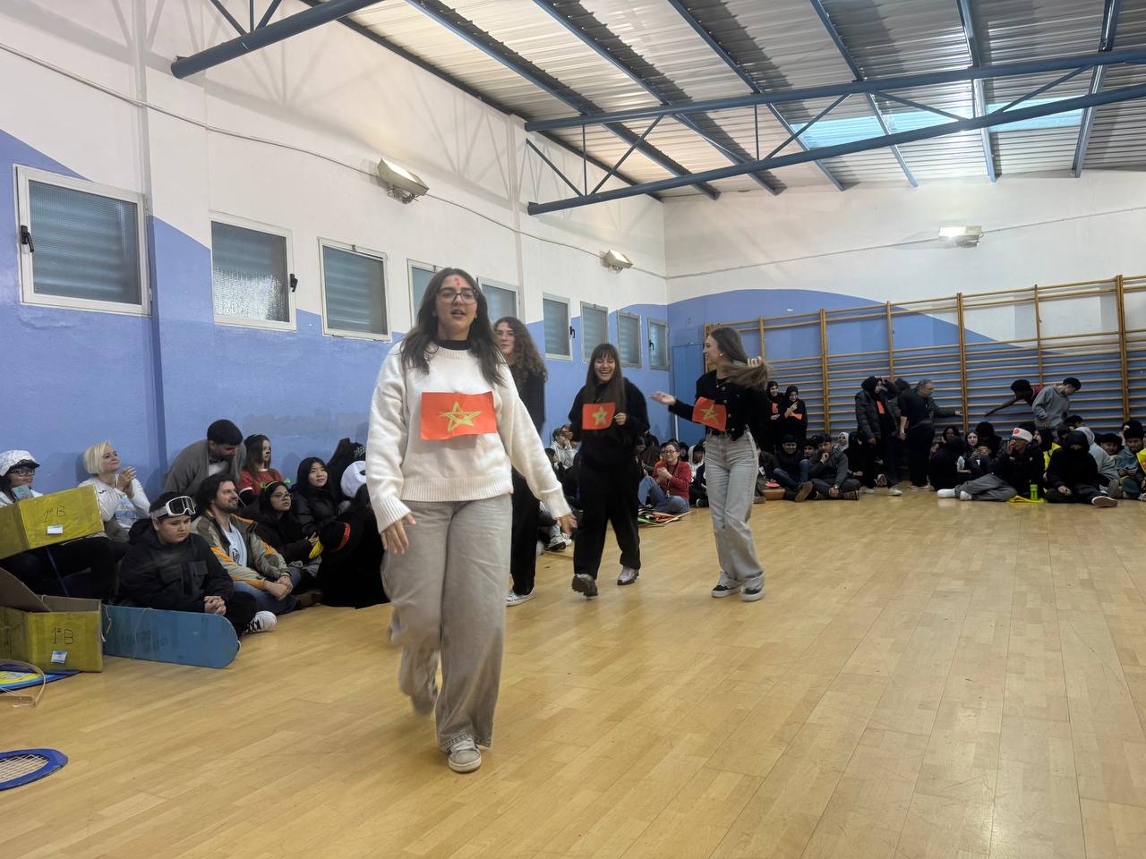 photo_5805436771100200259_y