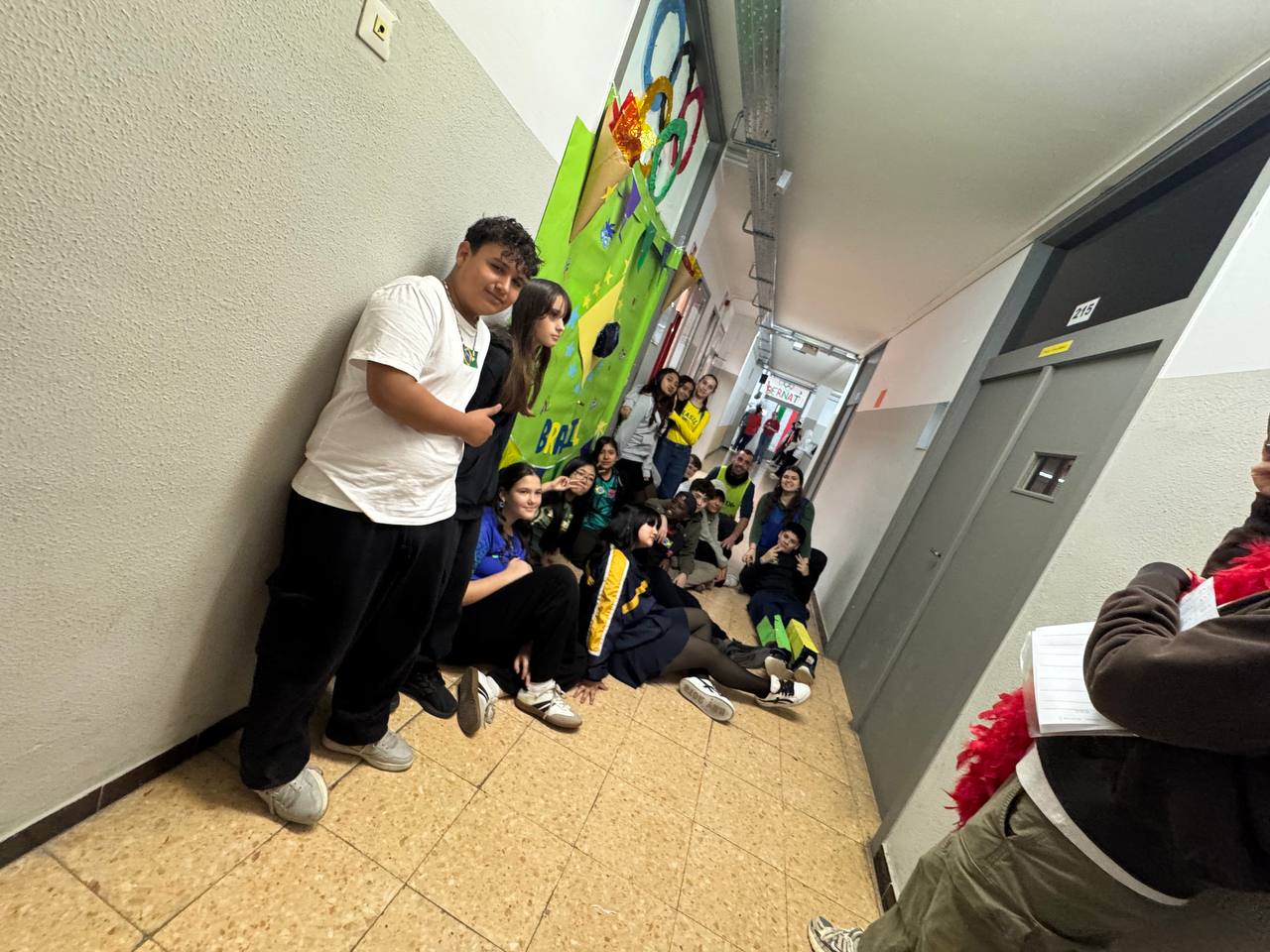 photo_5805436771100200291_y