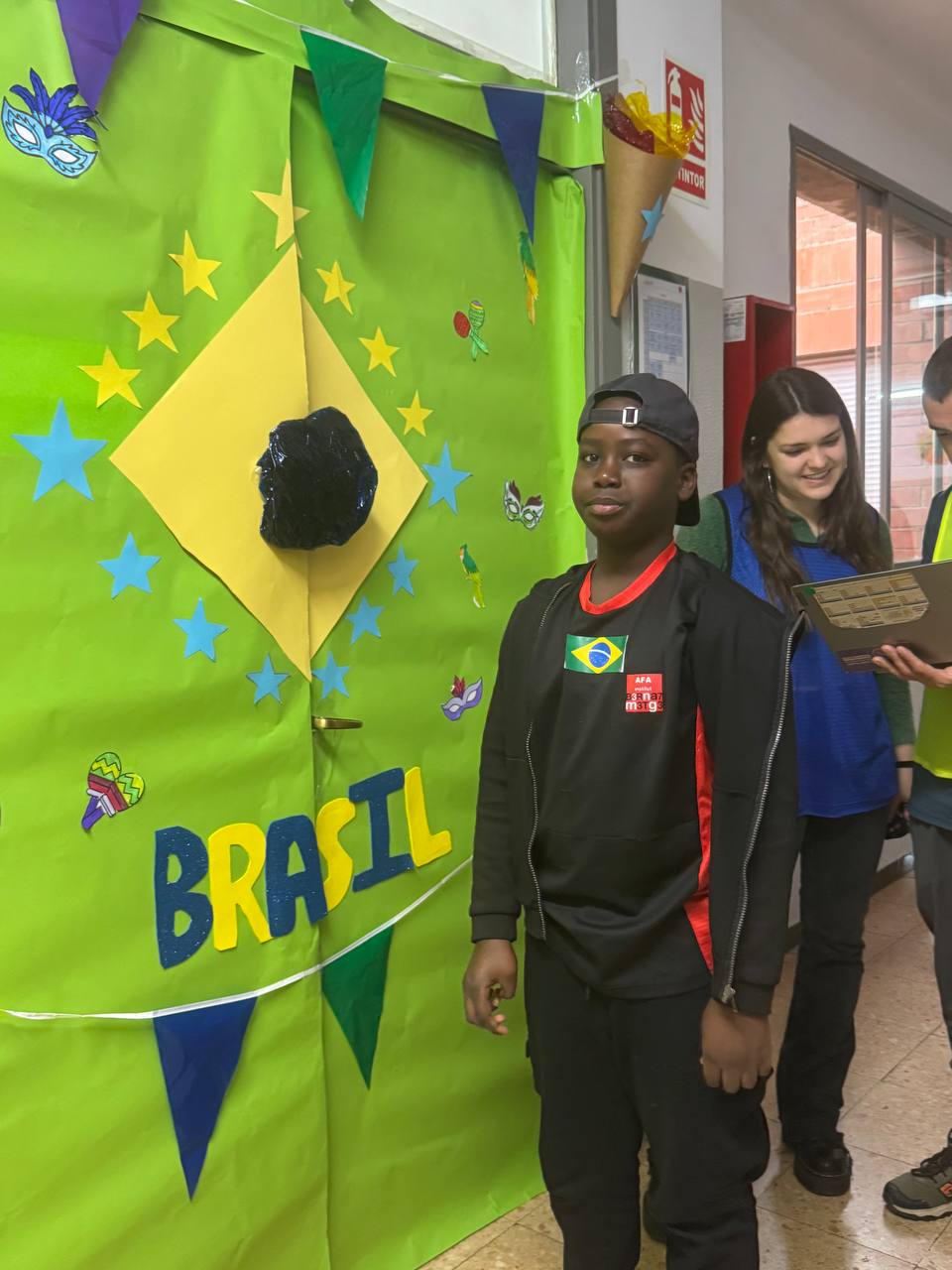 photo_5805436771100200292_y