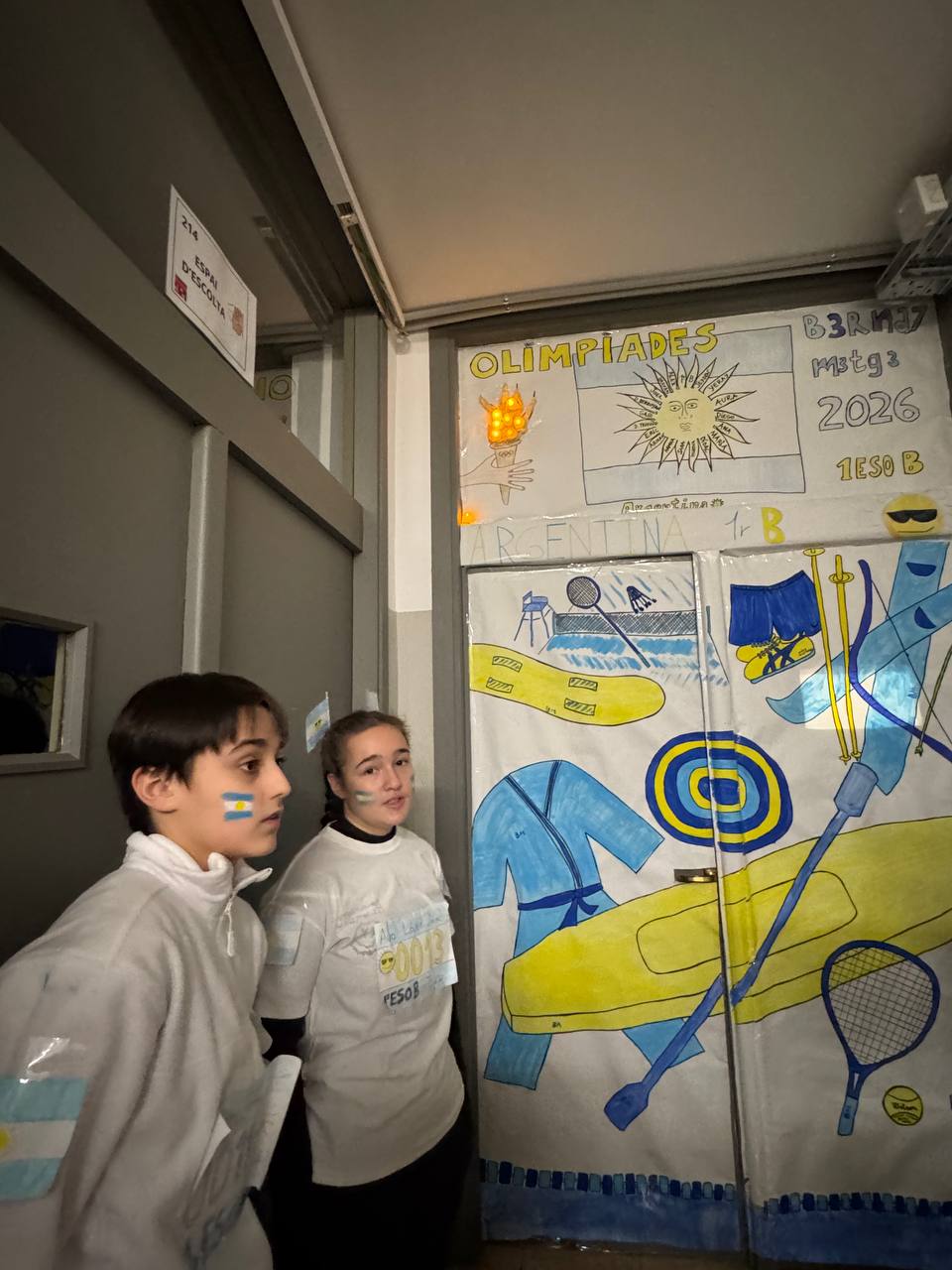 photo_5805436771100200298_y