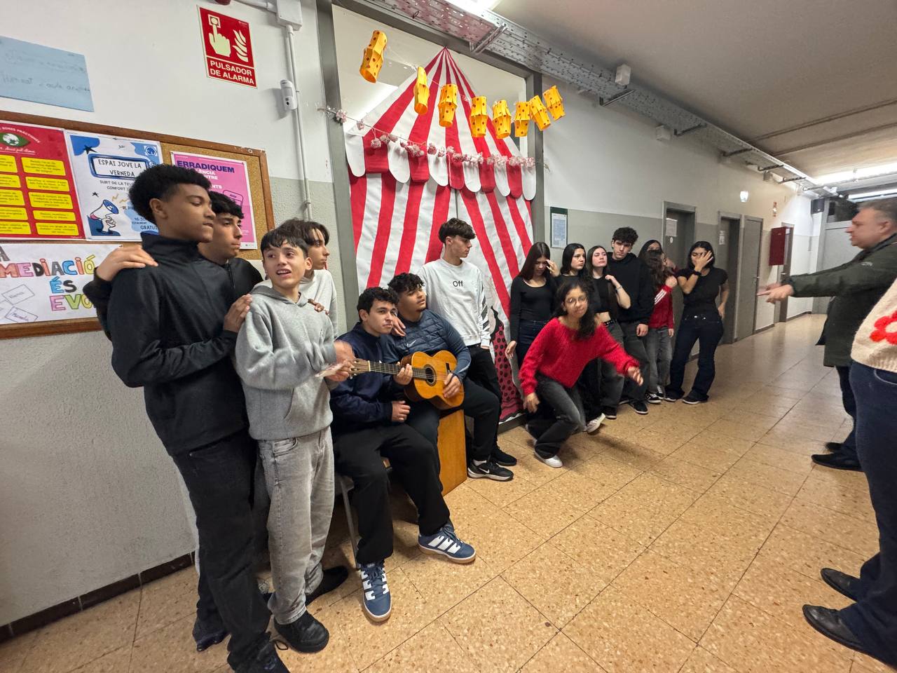 photo_5805436771100200314_y