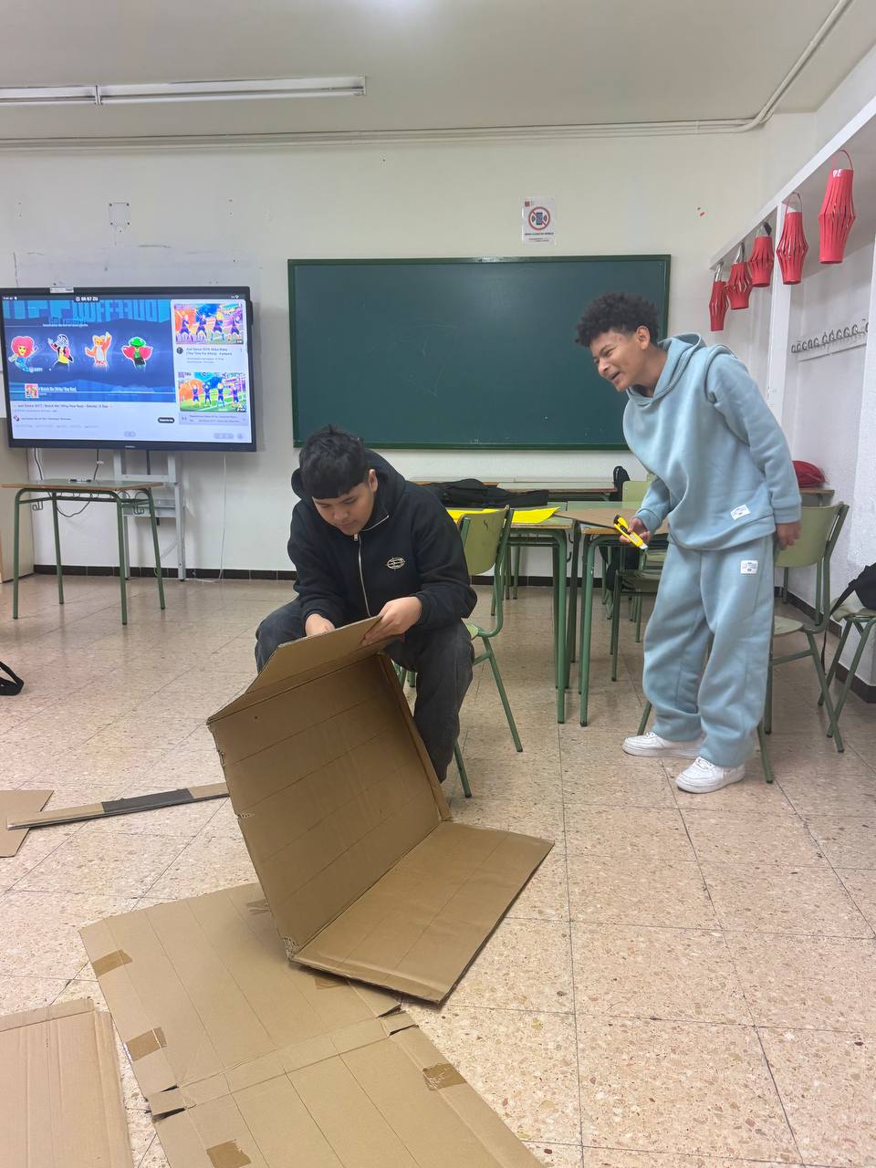 photo_5805436771100200331_y