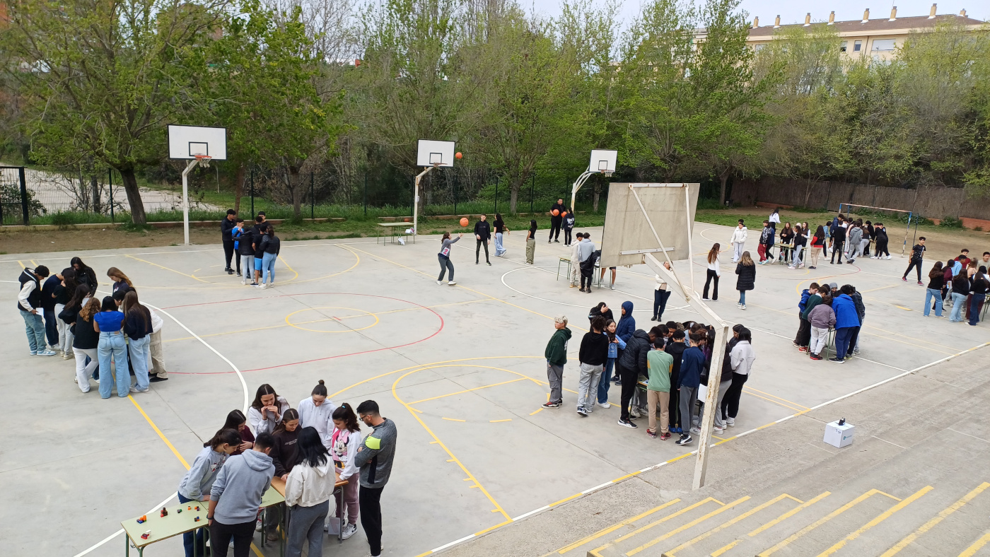 Una de les 8 proves fetes durant la jornada matemàtica del 4 d'abrl