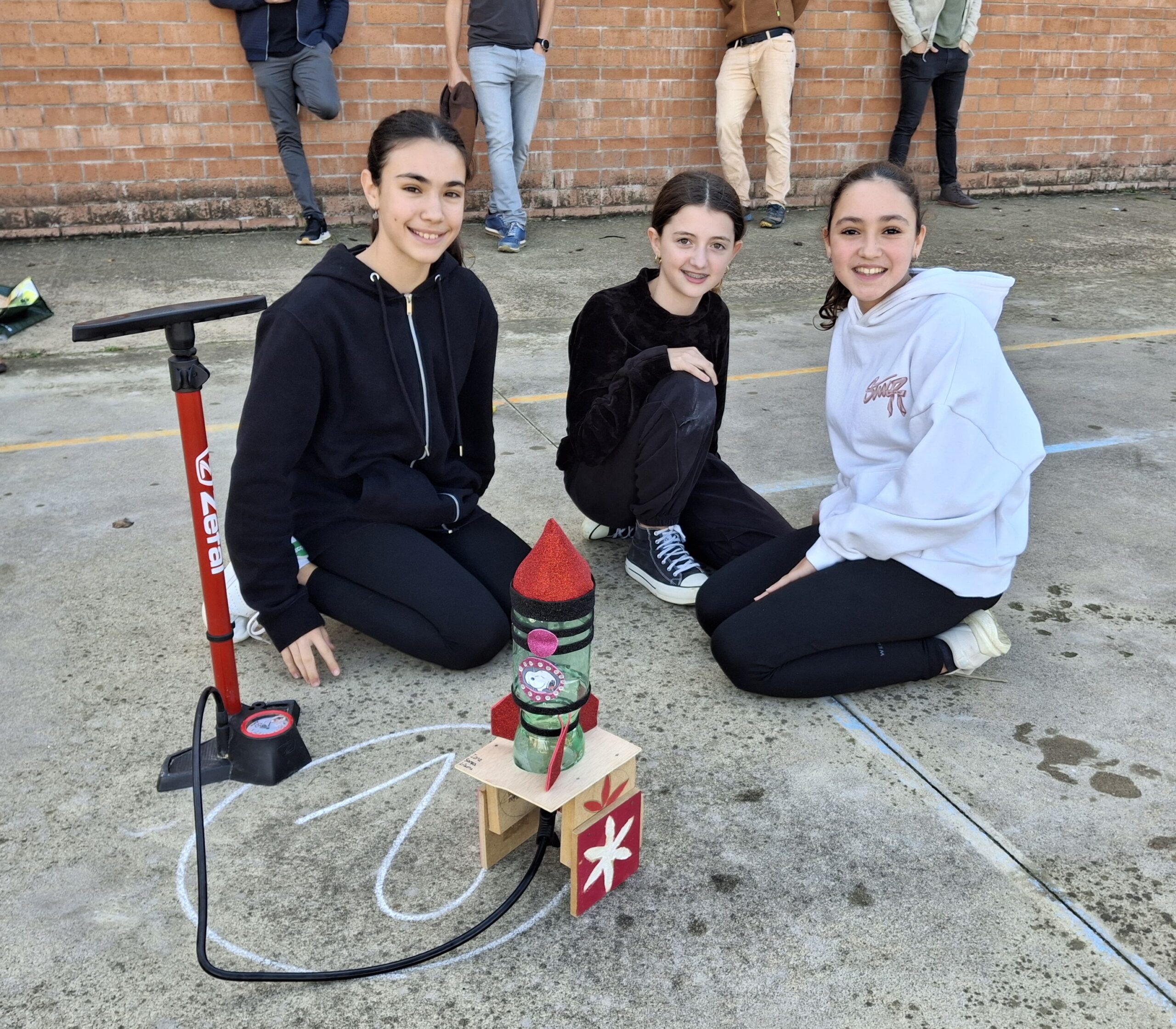 Sança Caballé, Iona Fopiani i Ariadna Dávila