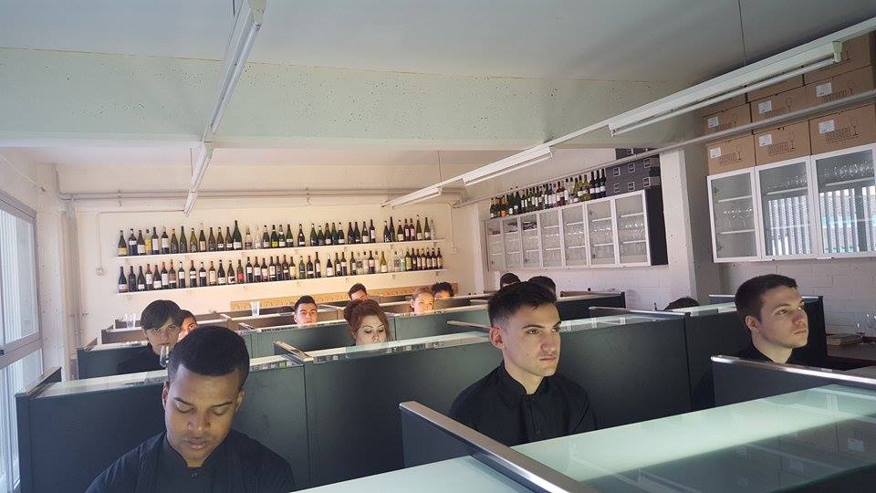 12576262_10208340770499903_1837125184_n