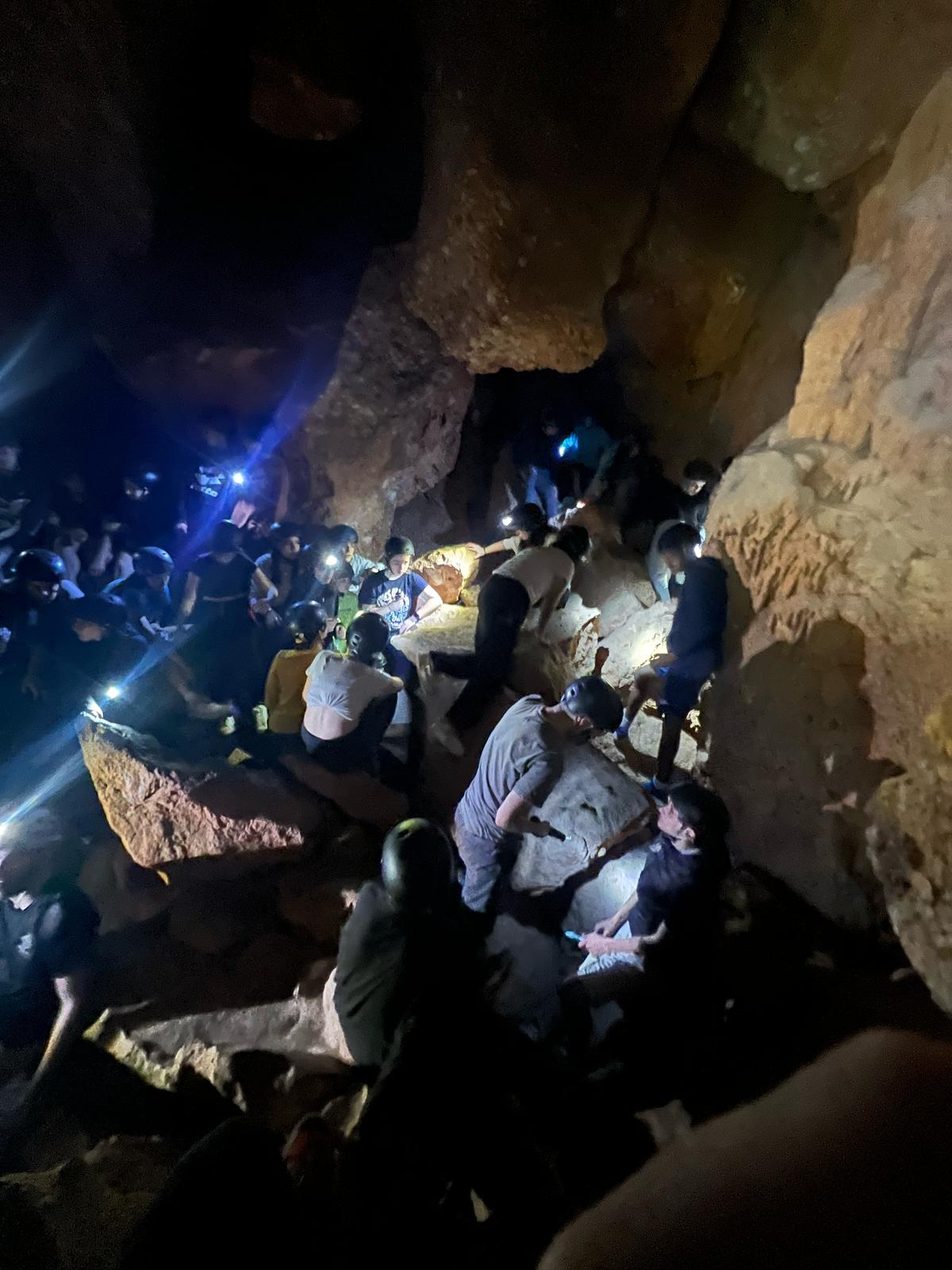 b6ae5a6e-22da-4f93-9f32-5924238b7562