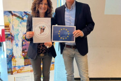 72741507-b235-433c-b67e-857d4f452fab.JPG-nggid0521728-ngg0dyn-240x160x100-00f0w010c011r110f110r010t010