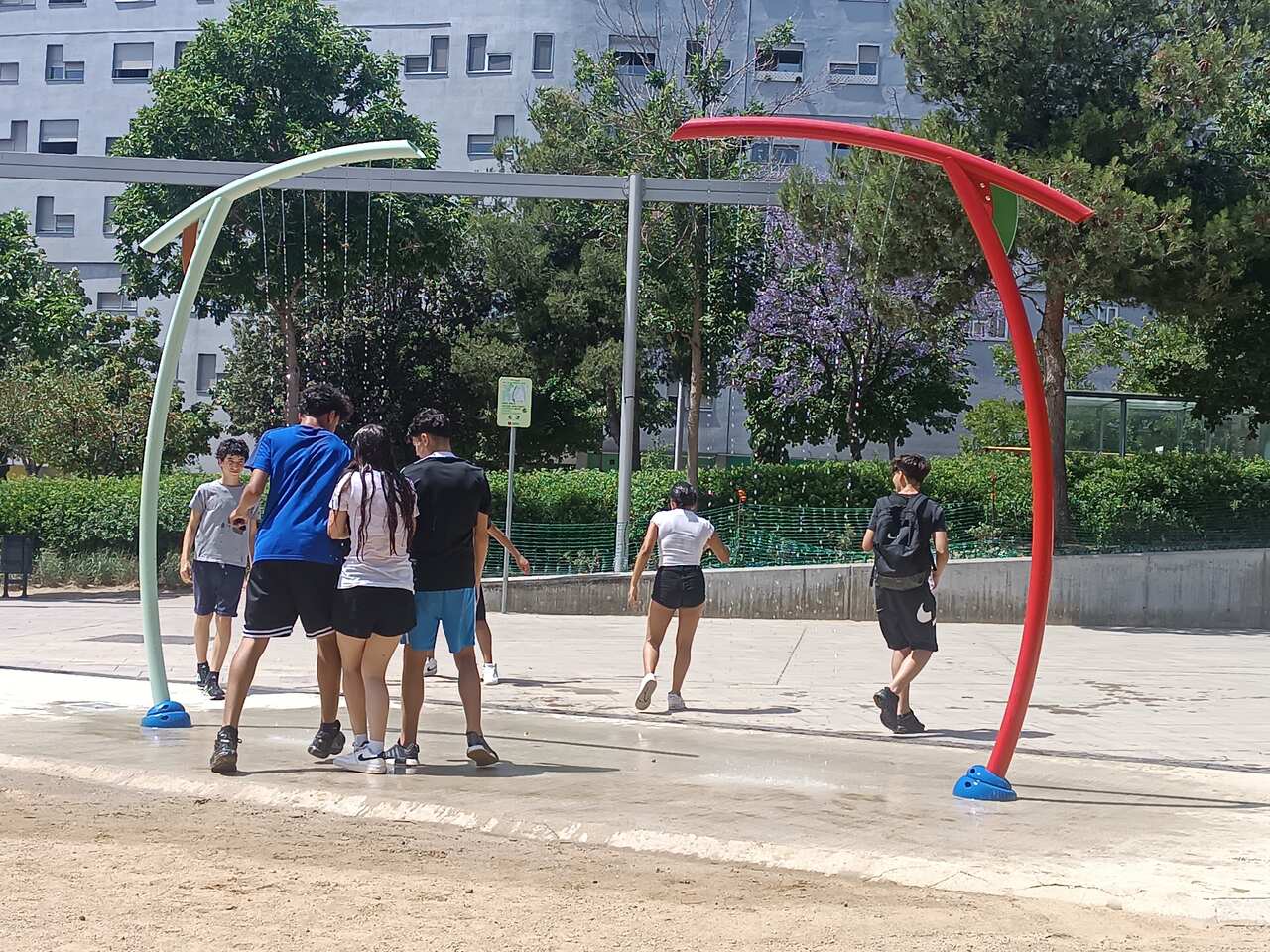 1750059956464_Easy-Resize.com